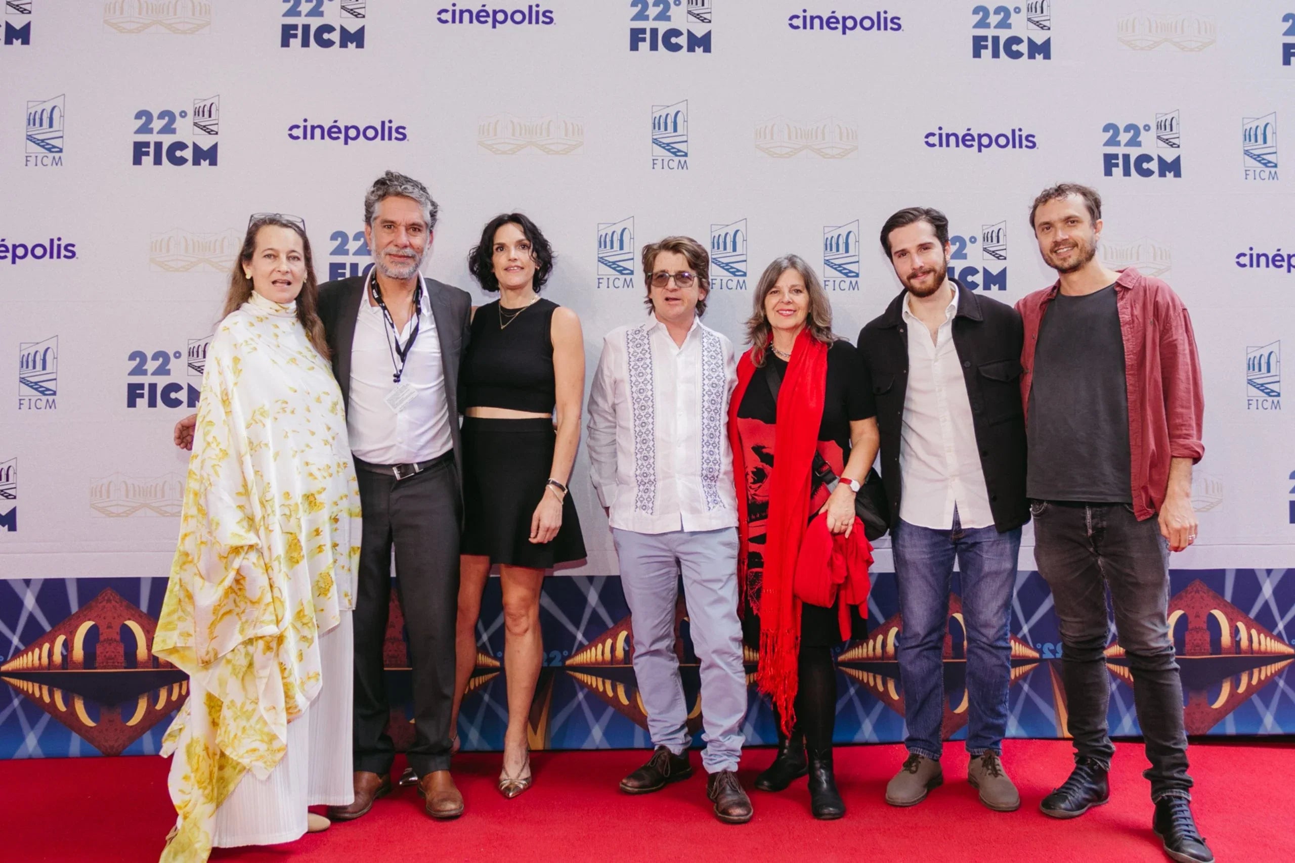En el Día Mundial de la Naturaleza se anuncia el estreno del documental Flamingos: la vida después del meteorito. Narrada por Julieta Venegas
