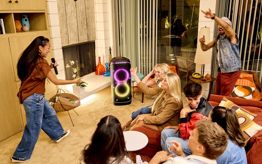 Mucho más que sonido. Haz que la gente se mueva con el JBL PartyBox 720