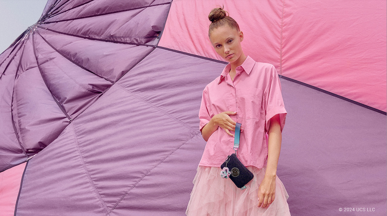 Kipling lanza una nueva colaboración con Wicked