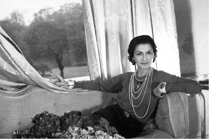 Universal+ conmemora a Coco Chanel con documental | 10 de enero - Aniversario Luctuoso