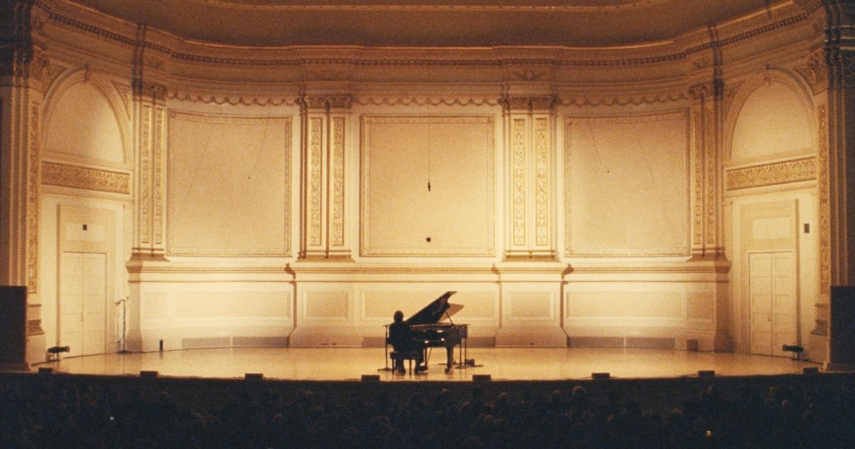 Paul Thomas Anderson lleva a Cameron Winter al Carnegie Hall en una nueva película-concierto para MUBI