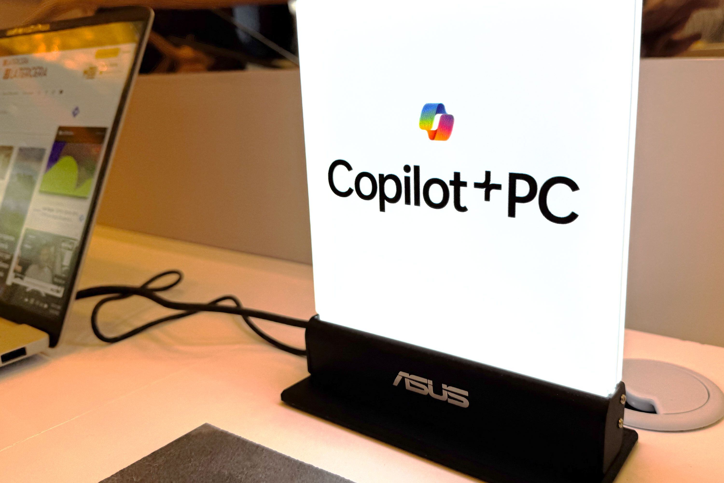 ASUS anuncia las nuevas Vivobook 14/16 Copilot+ PC