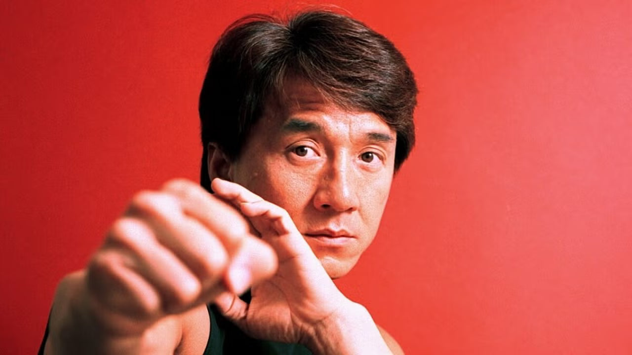 Jackie Chan cumple 72 y en TUBI celebramos al ícono que redefinió la acción (especial GRATIS)