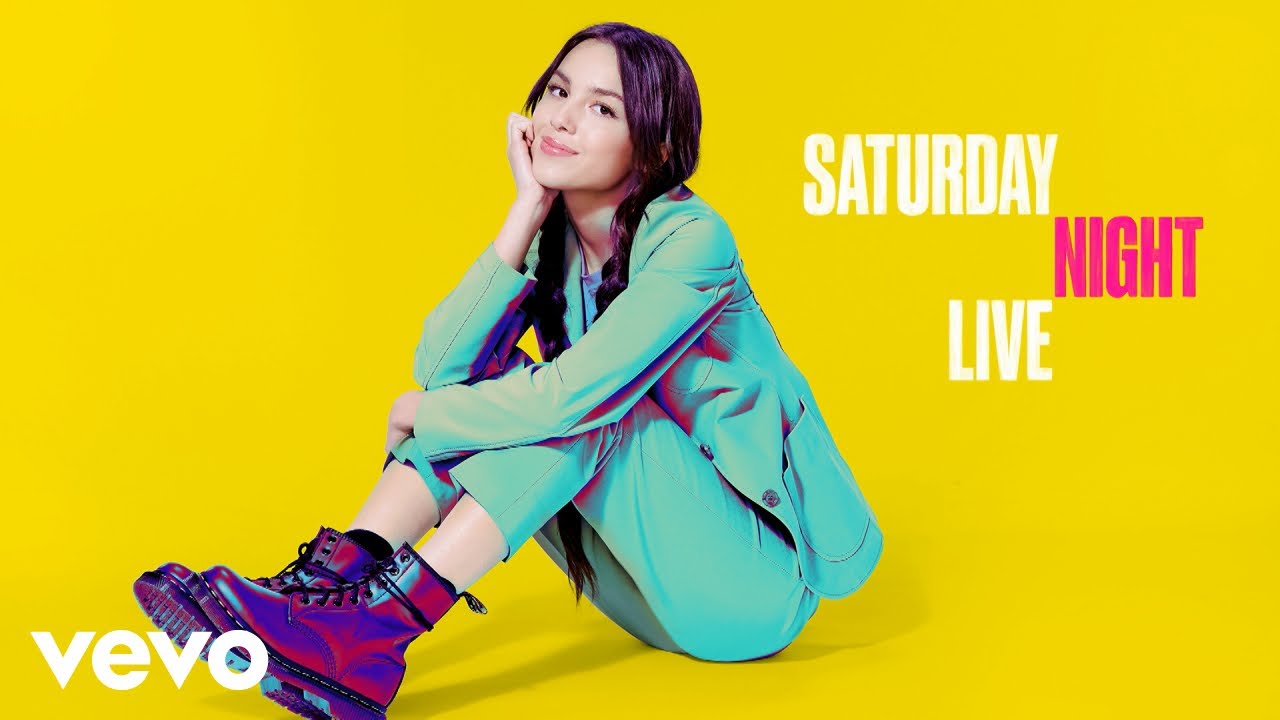 Olivia Rodrigo debuta como anfitriona y artista musical en Saturday Night Live