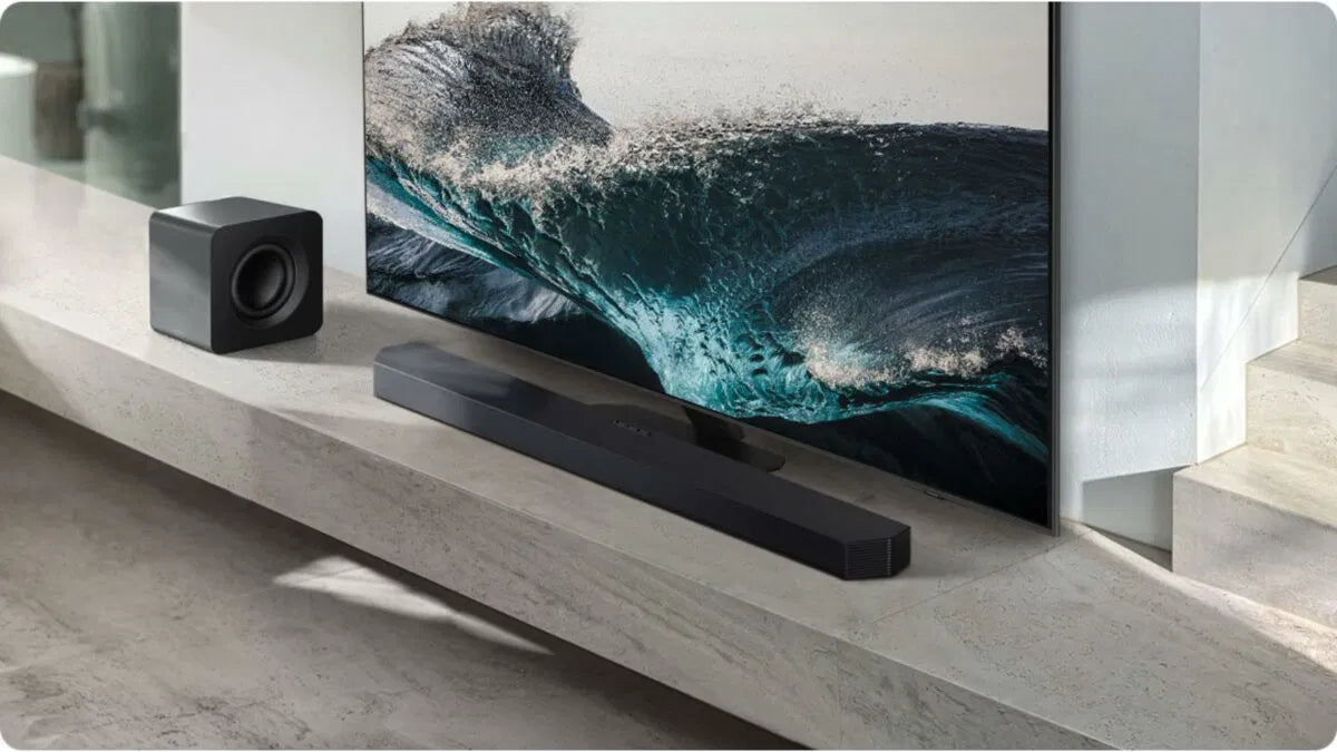 Experiencia de cine: conoce la barra de sonido Samsung Q800F junto con Charlypi
